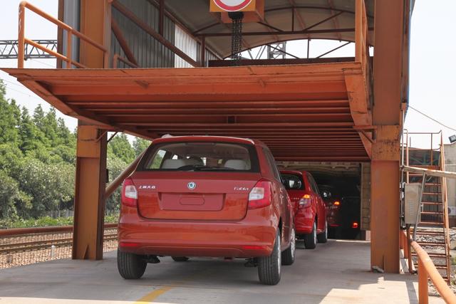 汽车巨头+铁路巨头：跨物种联姻会激发怎样的化学反应？