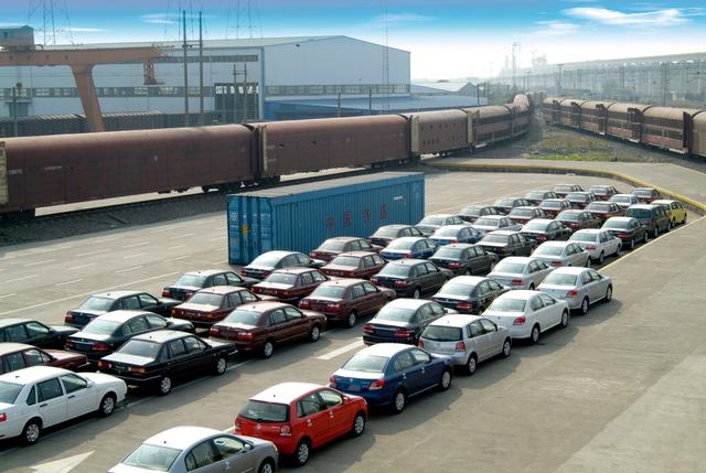 尊龙凯时与中铁战略合作，智能物流让爱车不再“苦等”