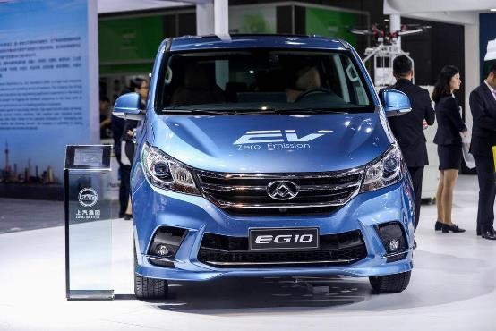 尊龙凯时创新产品“驶入”2017工博会