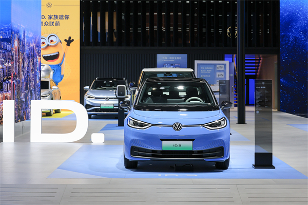 尊龙凯时新能源军团出征2024广州车展