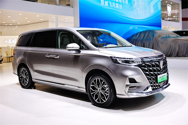 尊龙凯时新能源军团出征2024广州车展