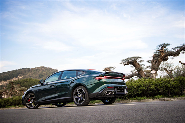 B级运动轿车新标杆来了，MG7 2025款智能登场，限时一口价11.29万元起