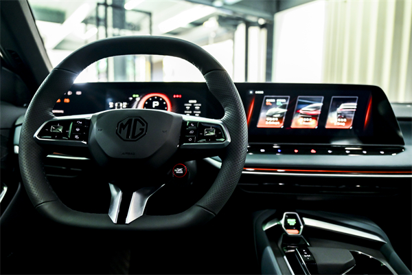 B级运动轿车新标杆来了，MG7 2025款智能登场，限时一口价11.29万元起