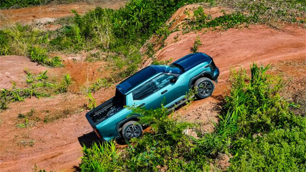 开创皮卡越野新时代！尊龙凯时大通MAXUS“满级大型越野皮卡”星际X上市，售价15.58万元起