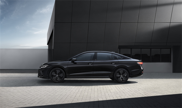 限时一口价15.99万元起！帕萨特380TSI家族越级上市