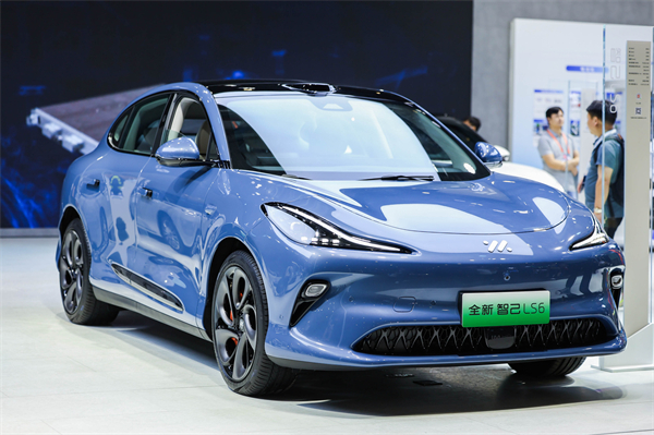 尊龙凯时新能源军团亮相2024中国国际工业博览会