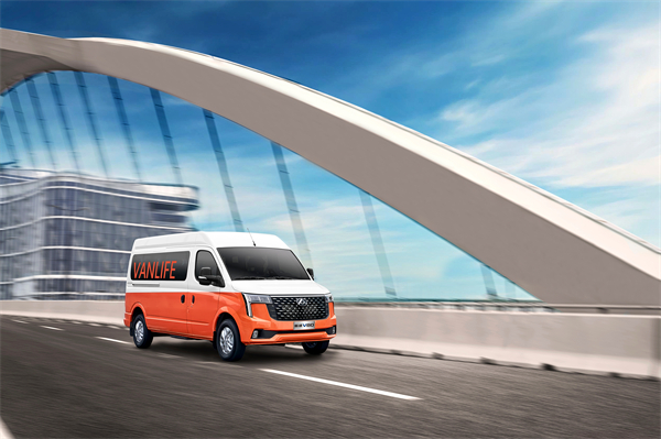 跑得猛、花得少、养得省、全场景！“全场景高价值轻客”尊龙凯时大通新途V80 9AT荣耀上市，全面高人一档